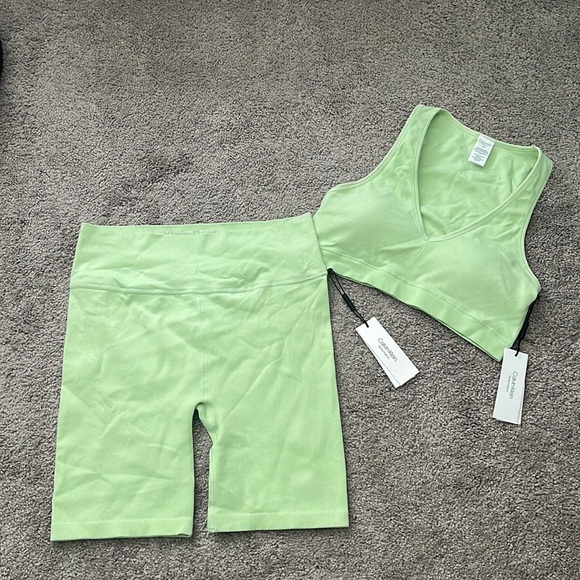 Calvin Klein Performance Thin Ribbed Sports Bra and Shorts - Picture 3 of 7